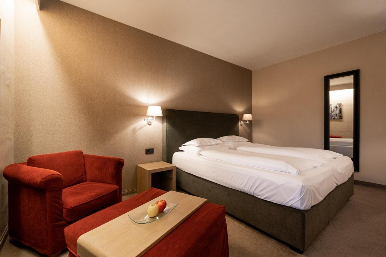 Hotel Pollinger Мерано Экстерьер фото